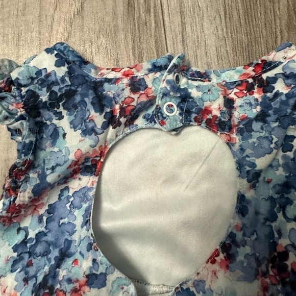 Crown & Ivy Baby | Bubble Romper | Size 12 Months | Adorable | EUC! - Picture 4 of 5